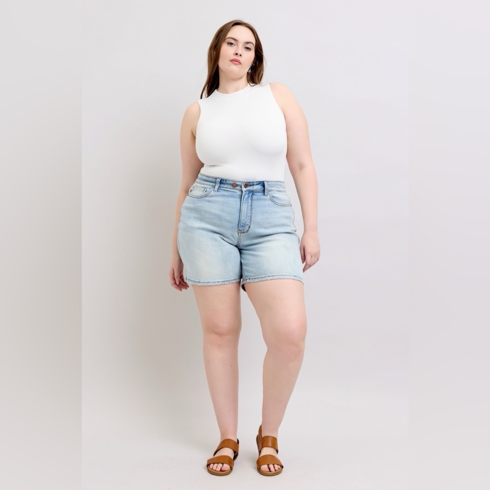 Judy Blue 2 Button Denim Shorts with Pockets Plus Size Light Blue Denim Shorts - Picture 10 of 14